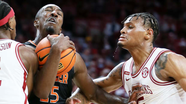 AuDiese Toney defense